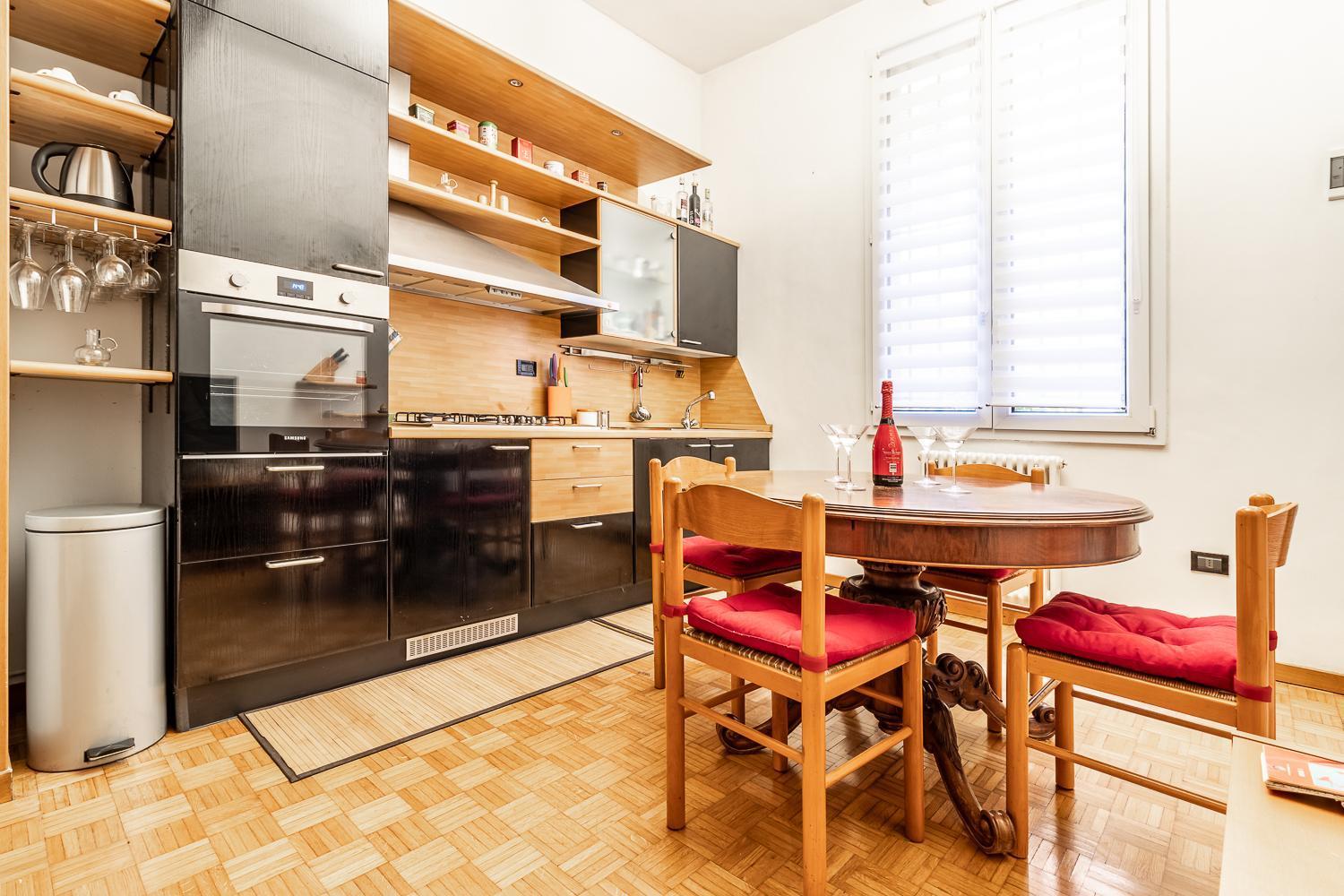 Spacious Apt With Kitchenette, Near Piazza Maggiore Болонья Экстерьер фото