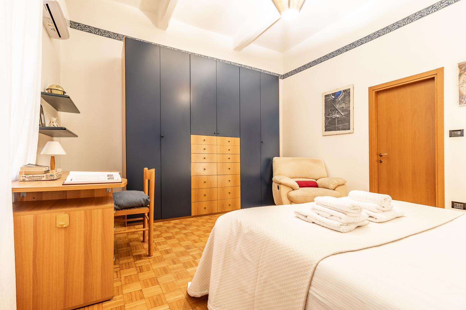 Spacious Apt With Kitchenette, Near Piazza Maggiore Болонья Экстерьер фото